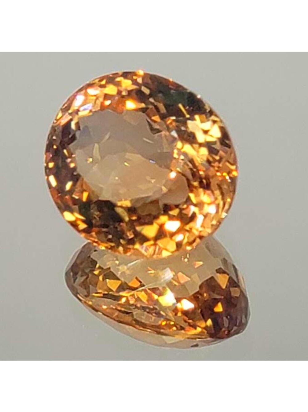 Exquisite 13 Carat Golden Topaz!!